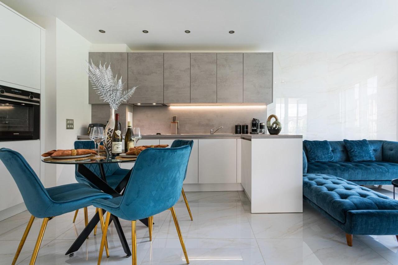 White Marble Tranquility, Park Side Life Apartamento